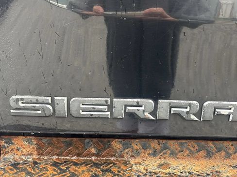 Used 2013 GMC Sierra 2500 Denali w/ Suspension Package, Off-Road AWD/4WD image 6