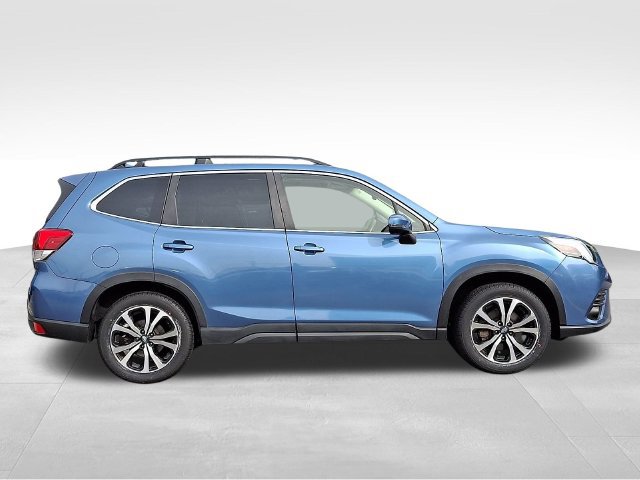 Used 2023 Subaru Forester Limited AWD/4WD image 7