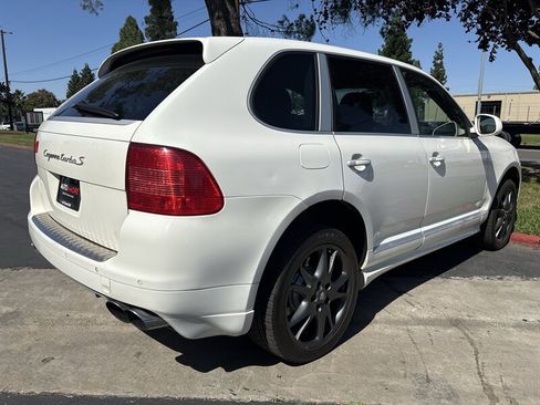 Used 2006 Porsche Cayenne Turbo S AWD/4WD image 12