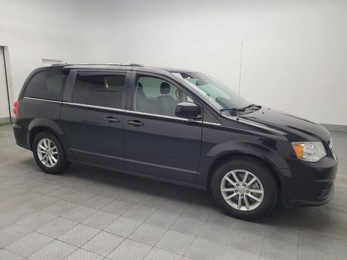 Used 2020 Dodge Grand Caravan SXT image 11