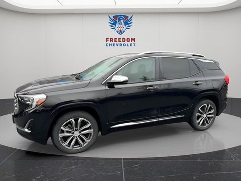 Used 2018 GMC Terrain Denali w/ Advanced Safety Package AWD/4WD image 2