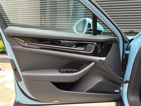 Used 2026 Porsche Panamera 4 image 14