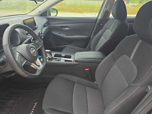 Used 2025 Nissan Sentra SV w/ All-Weather Package FWD image 12