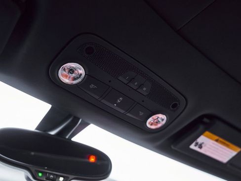 Used 2018 Lamborghini Aventador S image 81