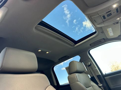 Used 2015 Chevrolet Silverado 2500 LTZ image 16