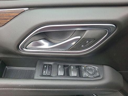 Used 2023 Chevrolet Tahoe High Country AWD/4WD image 2