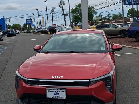 Used 2025 Kia K4 FWD image 1