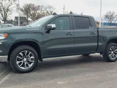 Used 2025 Chevrolet Silverado 1500 LT image 6