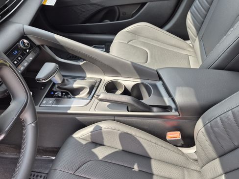 New 2026 Hyundai Elantra SEL Sport FWD image 21