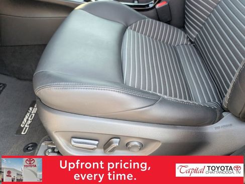 Used 2023 Toyota Corolla Cross XSE w/ Convenience Package image 10