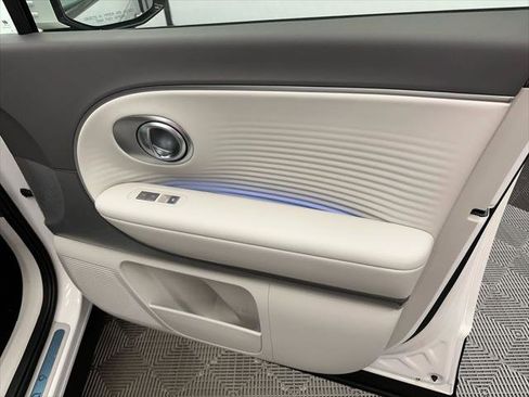 New 2026 Hyundai Ioniq 9 SEL image 15
