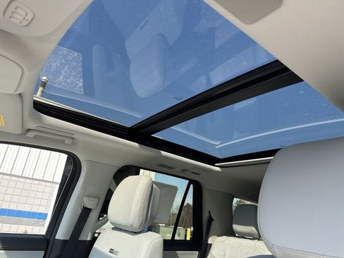 New 2026 Ford Expedition Platinum w/ Driver's Package image 27