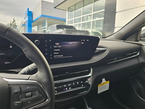 Used 2025 Buick Envista Avenir image 26