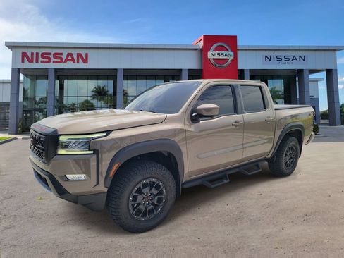 Used 2023 Nissan Frontier Pro-X w/ Pro-X Premium Package RWD image 5