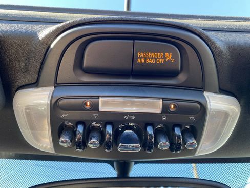 Used 2016 MINI Cooper S image 36