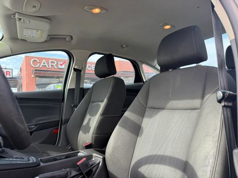 Used 2015 Ford Focus S FWD image 9