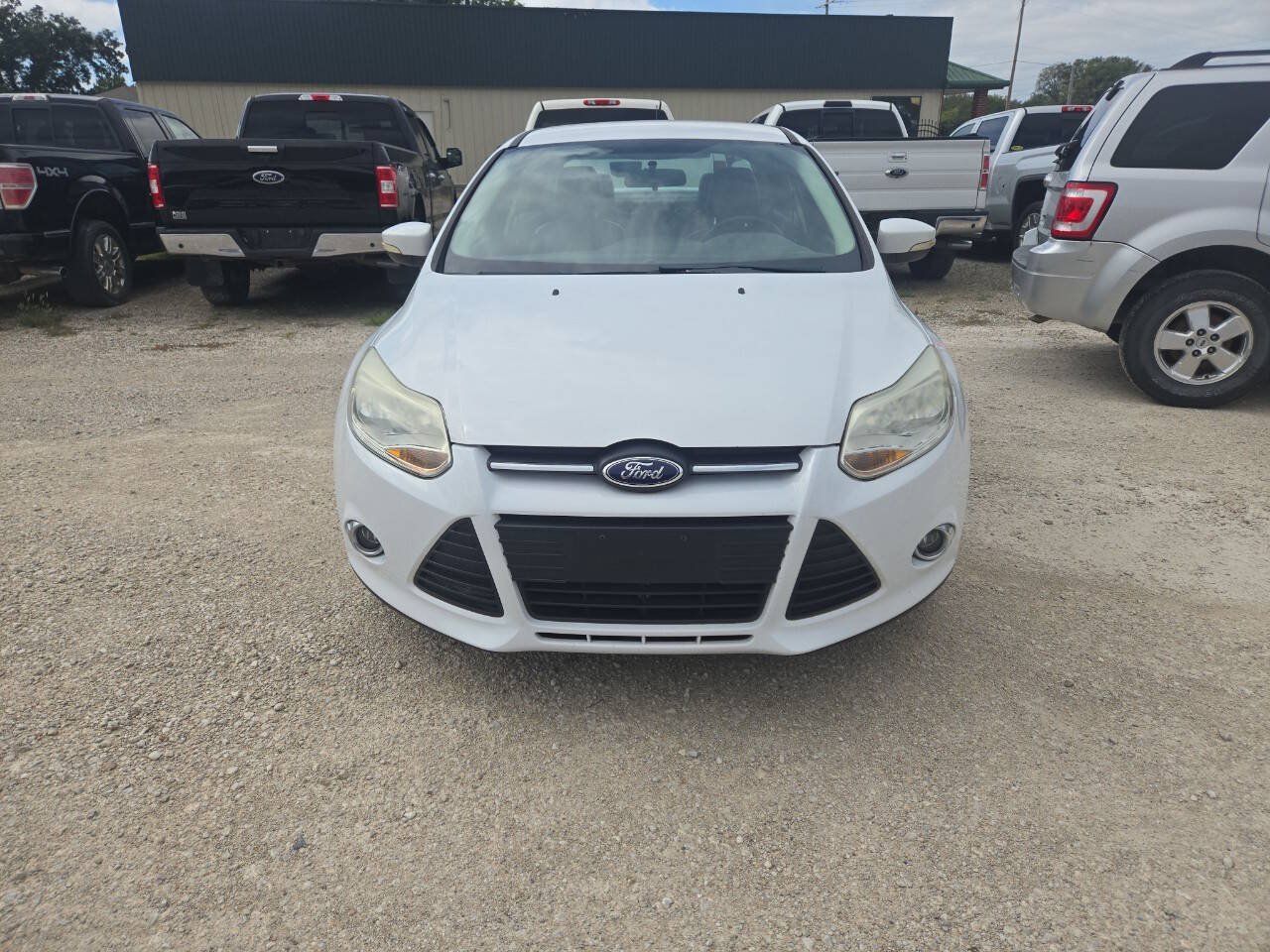 Used 2014 Ford Focus SE w/ Equipment Group 201A FWD image 4