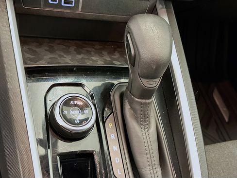 Used 2024 Chevrolet Colorado Trail Boss w/ Technology Package image 25