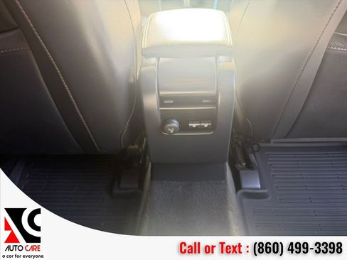 Used 2015 Volvo XC60 T6 Platinum w/ Climate Package AWD/4WD image 12