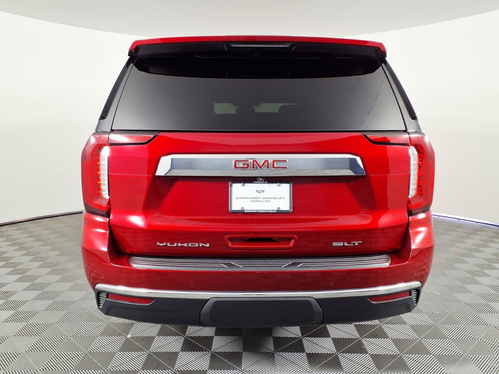 Used 2023 GMC Yukon SLT RWD image 5
