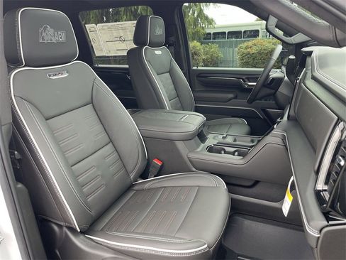 New 2025 GMC Sierra 2500 AT4X w/ AT4X AEV Edition image 29