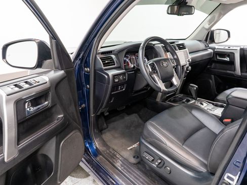 Used 2024 Toyota 4Runner TRD Sport image 12