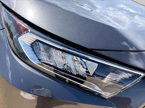 Used 2021 Toyota RAV4 XLE FWD image 28