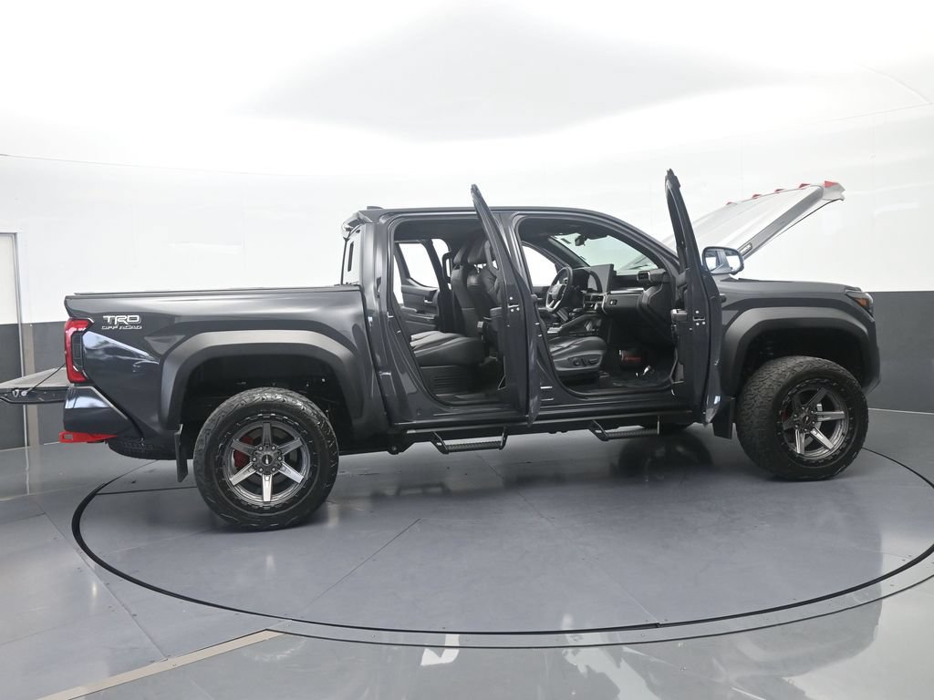 Used 2025 Toyota Tacoma TRD Off-Road w/ TRD Off Road Premium Package AWD/4WD image 81
