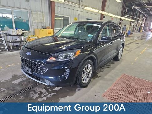 Used 2021 Ford Escape SE AWD/4WD image 2