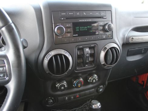 Used 2015 Jeep Wrangler Unlimited Sport w/ Quick Order Package 24S image 16