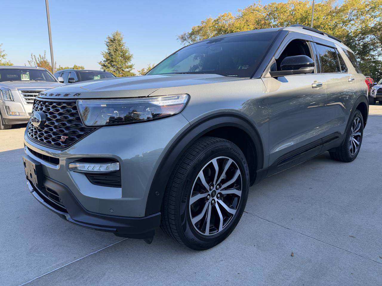 Used 2020 Ford Explorer ST w/ Premium Technology Package AWD/4WD image 1