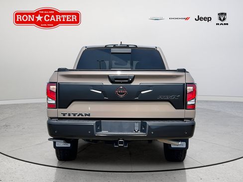 Used 2024 Nissan Titan PRO-4X w/ Pro-4x Convenience Package AWD/4WD image 5