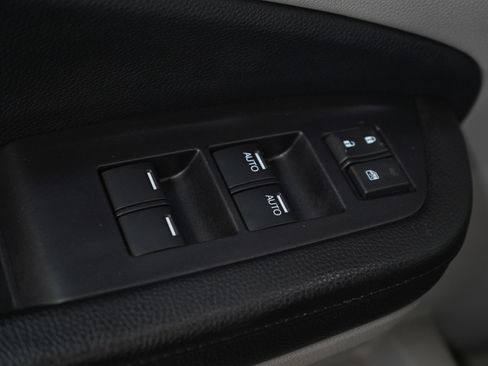 Used 2017 Honda Pilot Touring image 27