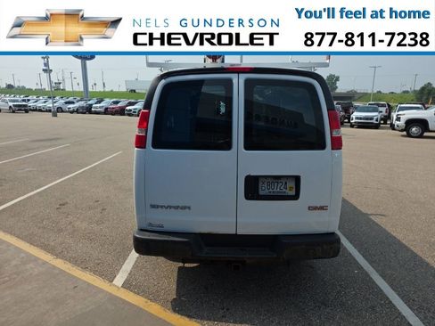 Used 2017 GMC Savana 3500 Extended image 5
