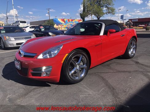 Used 2009 Saturn Sky w/ Premium Trim Package image 4