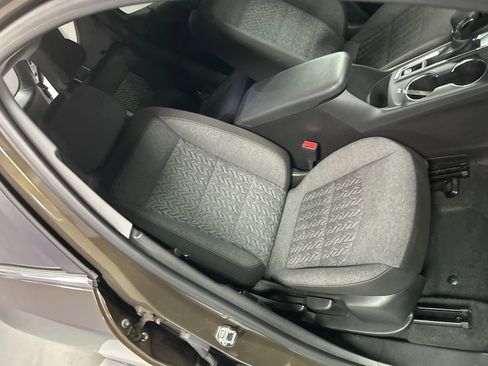 Used 2024 Chevrolet Equinox LT image 25