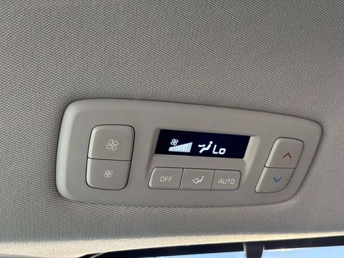 Used 2024 Kia Carnival EX FWD image 31