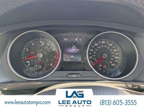 Used 2020 Volkswagen Tiguan SEL AWD/4WD image 26
