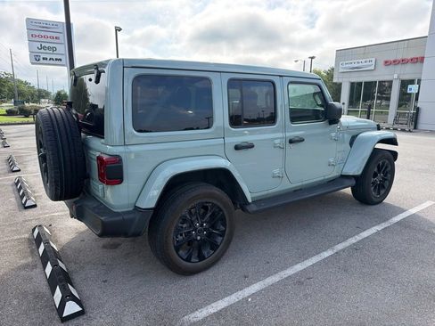 Used 2024 Jeep Wrangler Unlimited Sahara w/ Safety Group AWD/4WD image 5
