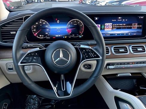 Used 2025 Mercedes-Benz GLE 350 4MATIC image 4
