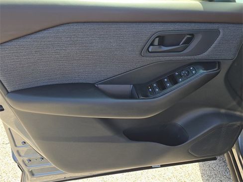 Certified 2023 Nissan Rogue S image 19