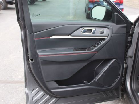 New 2026 Ford Explorer ST-Line w/ ST-Line Street Pack AWD/4WD image 22