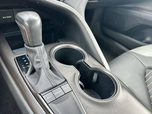 Used 2024 Toyota Camry SE FWD image 17