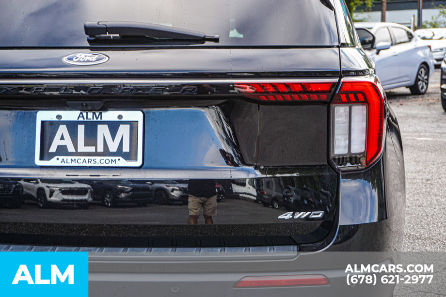 Used 2025 Ford Explorer ST-Line AWD/4WD image 12
