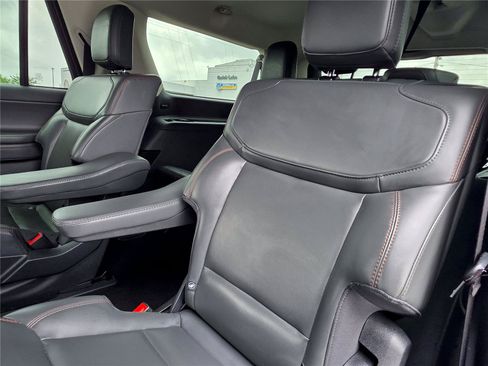 Used 2025 Ford Expedition Max Active AWD/4WD image 30