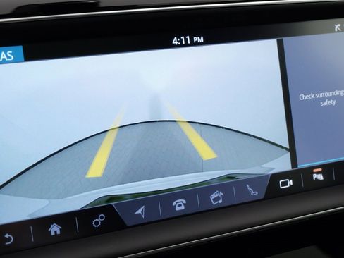 Used 2020 Jaguar F-PACE Premium image 57