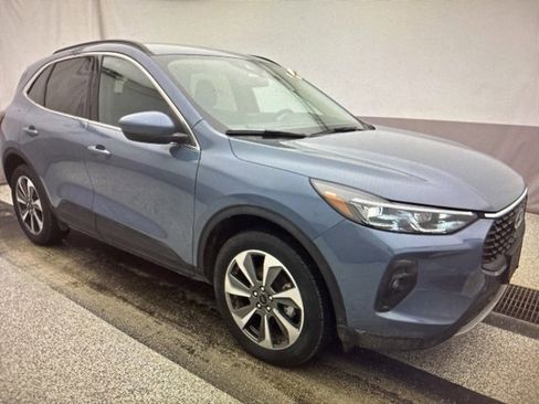 Used 2025 Ford Escape Platinum image 5