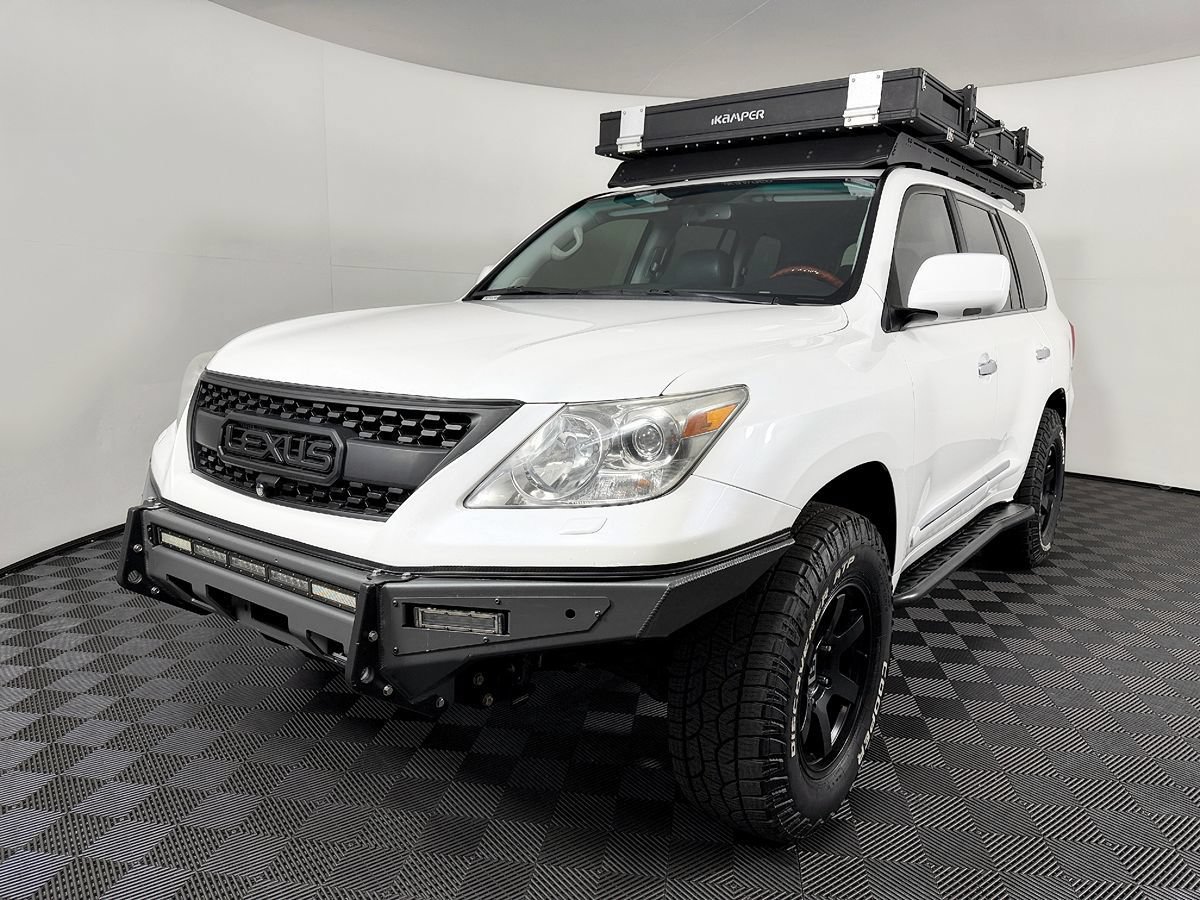 Used 2009 Lexus LX 570 4WD w/ Preferred Accessory Pkg image 3