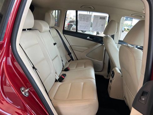 Used 2016 Volkswagen Tiguan S image 33