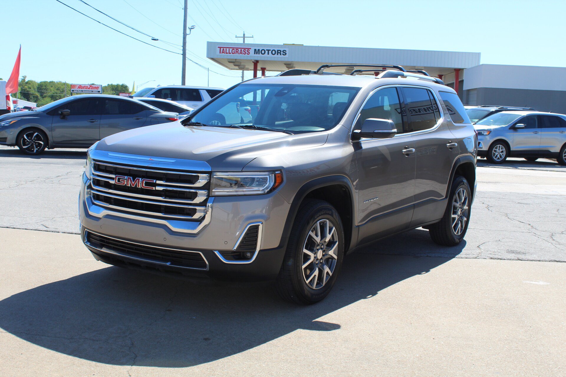 Used 2023 GMC Acadia SLT FWD image 11